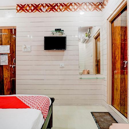 Hotel O Aroma Classic Near Nampally Main Railway Station ハイデラバード エクステリア 写真