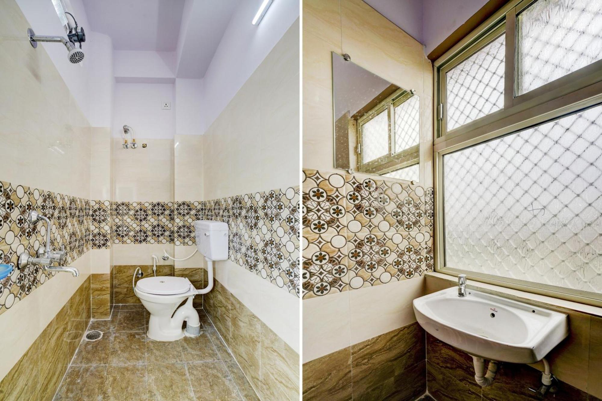 Hotel O Aroma Classic Near Nampally Main Railway Station ハイデラバード エクステリア 写真