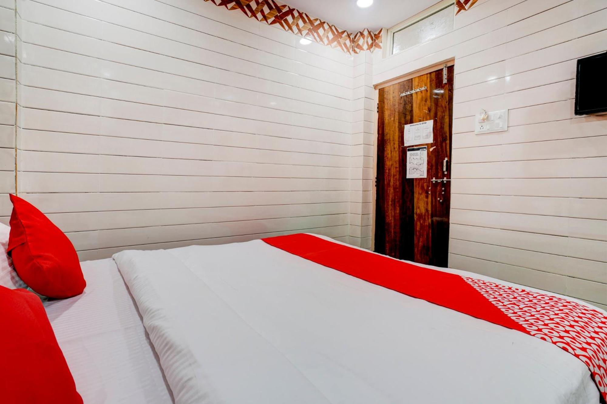 Hotel O Aroma Classic Near Nampally Main Railway Station ハイデラバード エクステリア 写真
