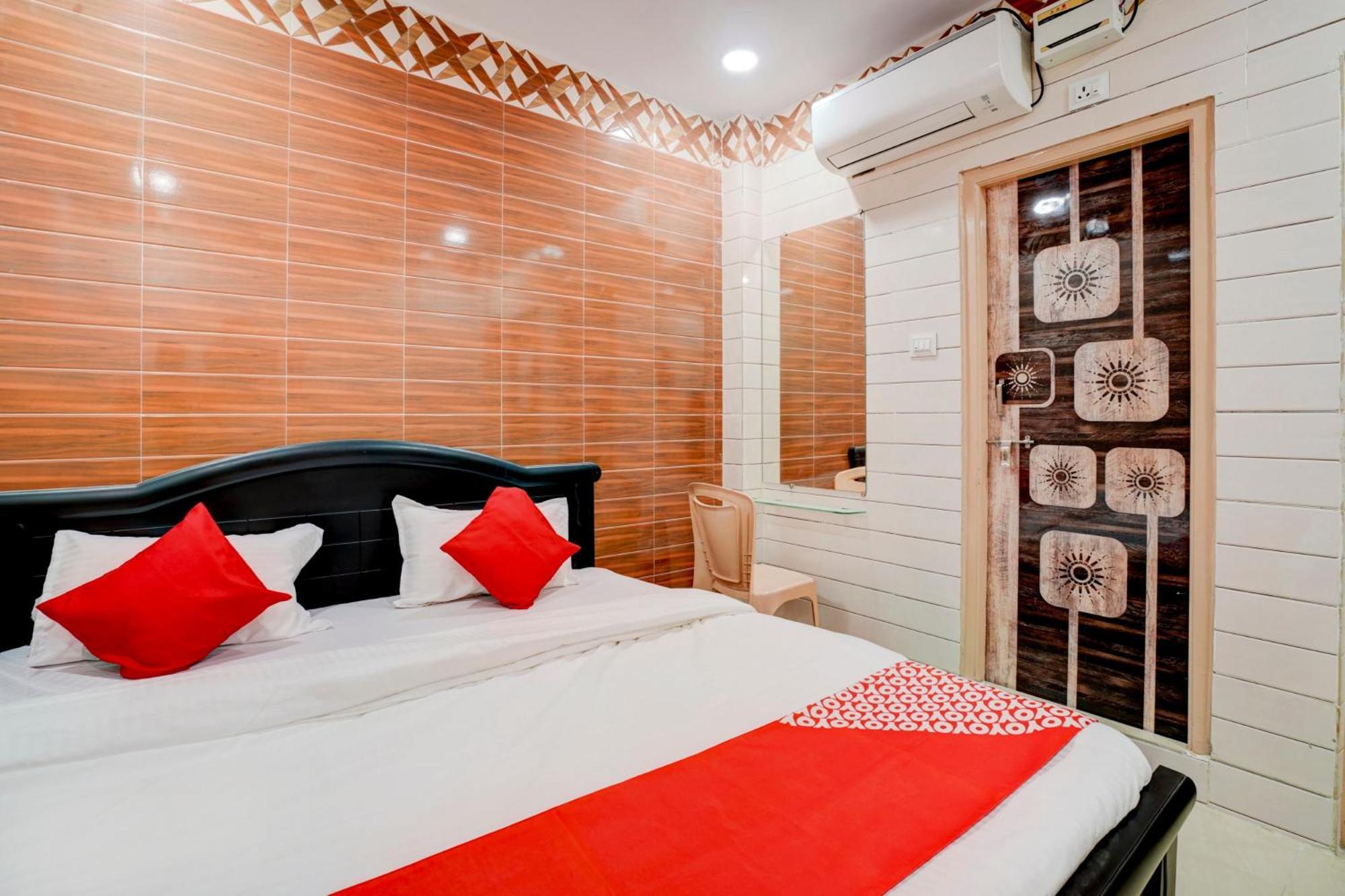 Hotel O Aroma Classic Near Nampally Main Railway Station ハイデラバード エクステリア 写真